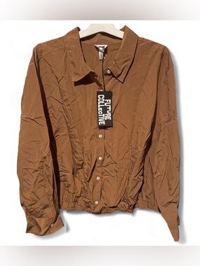 Size 2X Future Collective Long Sleeve Collared Cropped Button Down Shirt